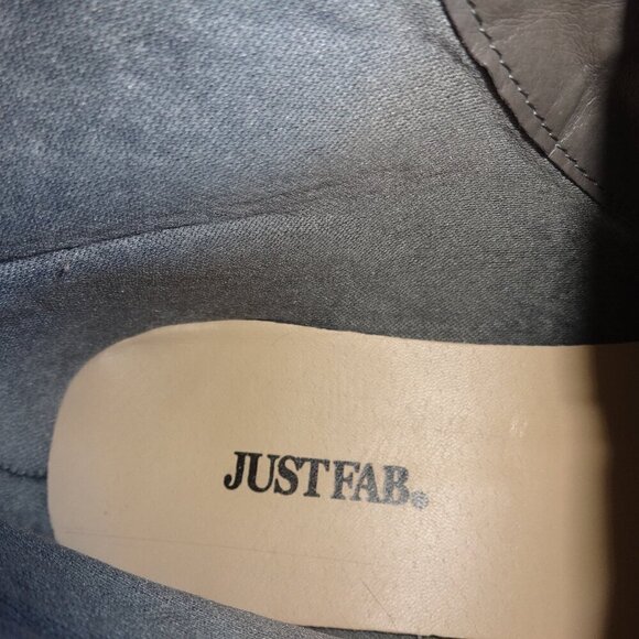 Just Fab Nyaling women's size 9 Grey ankle boot, faux leather, heel top sock - Picture 3 of 14